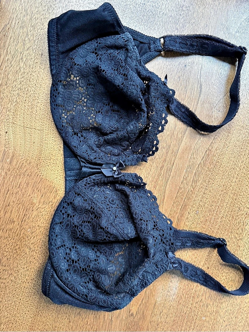 VINTAGE 1980s Vanity Fair Lace Bra in Black Size 34C